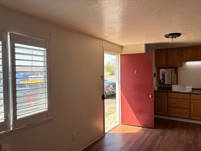Photo - 570 W Main St Unit Green River Inn Apartment