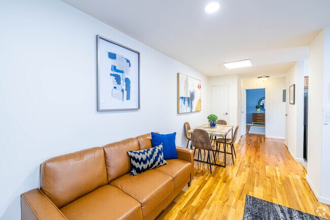 1BR, 1BA - 635SF - Living Room