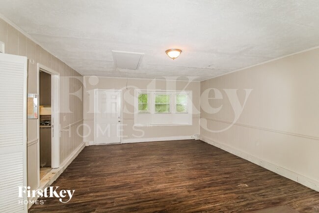 Photo - 6719 Timbers E Dr