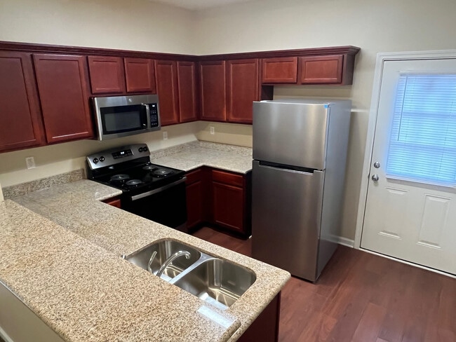 Photo - 285 Bella Sera Ln