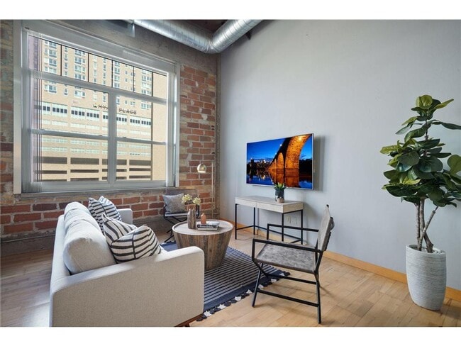 Photo - 521 S 7th St Unidad 602