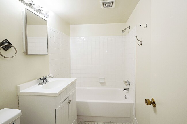 Photo - North Downtown Condo With Water/Sewer, Gas, Electricity Included Unit 610