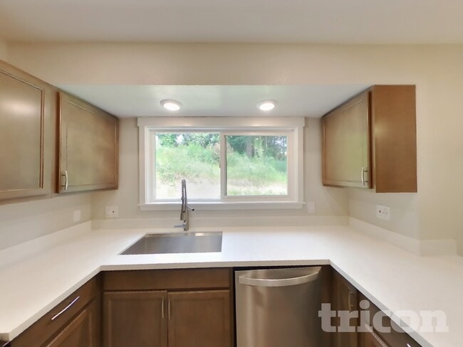 Photo - 4911 64th Ave W