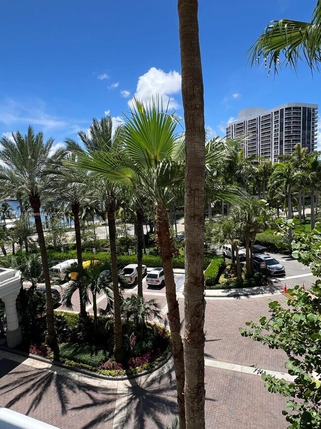 Photo - 21055 Yacht Club Dr Unidad 504 Rental