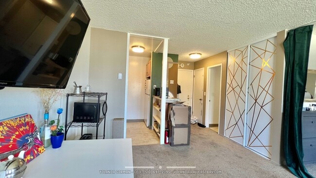 Photo - Lovely Top Floor Studio at Watergate Community - Partially Furnished Unit 424