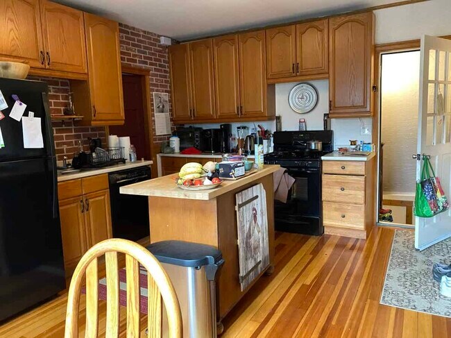 Photo - 85 Briggs St Unit 2