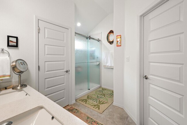 Photo - 128 Riverhill Dr