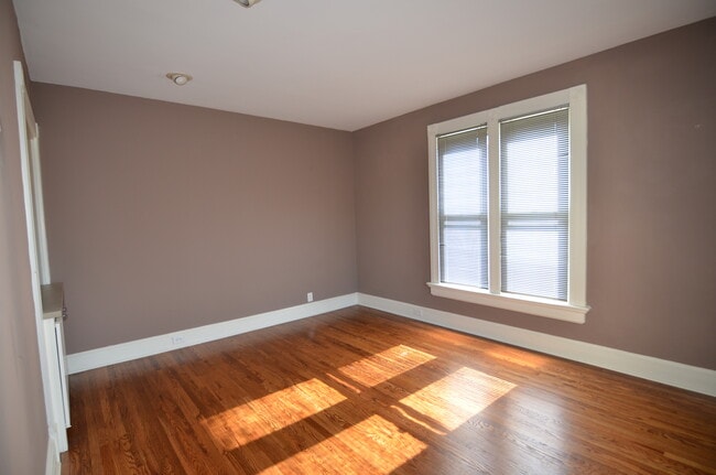 Photo - 6839 Plainfield Rd Unidad 2