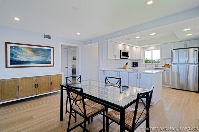 Photo - 52 Yacht Club Dr Unit 309