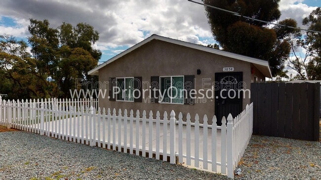 Building Photo - 3854 Alameda Way Rental