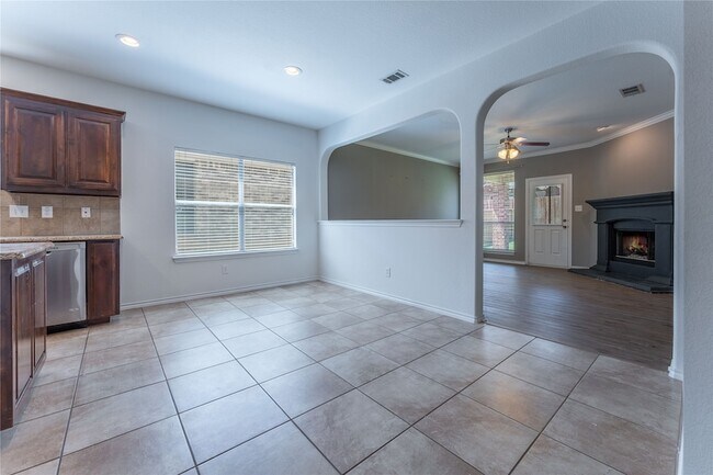 Photo - 2401 Spruce Springs Way