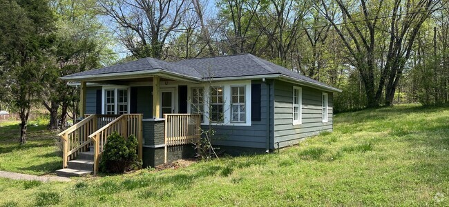 Building Photo - 899 Potters Ln Rental