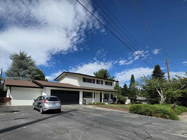 Photo - HUGE Number 2 Canyon ~ ~ 4 bedroom, 3 bath...