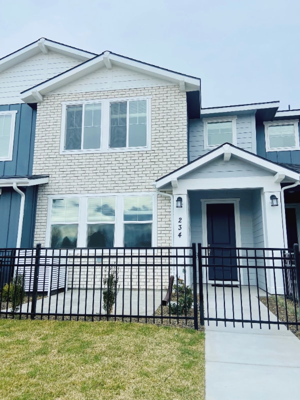 234 N Nursery Ave