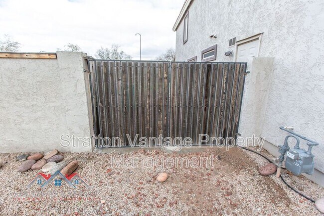 Photo - 2805 S Abbey Cir