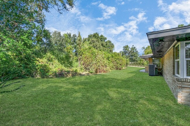 Photo - 1805 East Ave