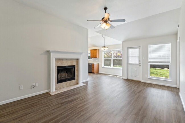 Photo - 7807 Fieldstone Dr