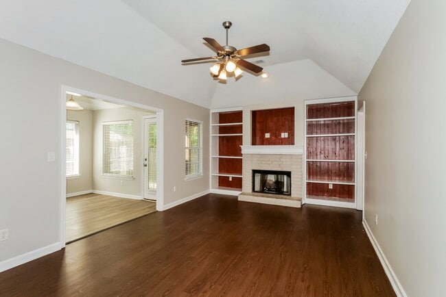 Photo - 1417 Marhill Cove