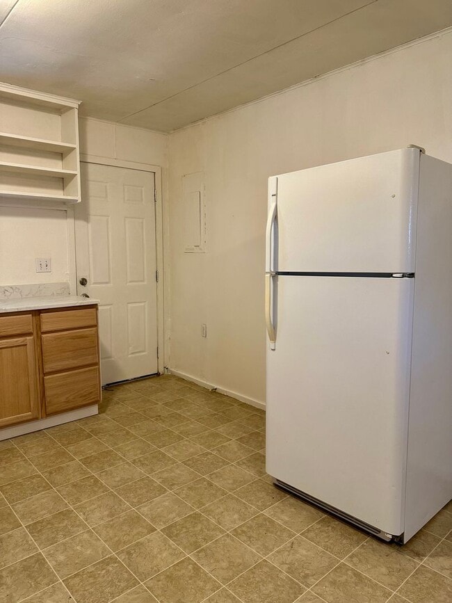 Photo - 11302-11308 E. Portland Ave Unit 11304