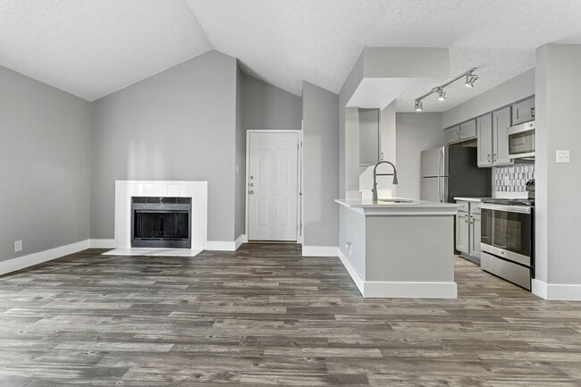 Building Photo - Renata on Fredericksburg Rental