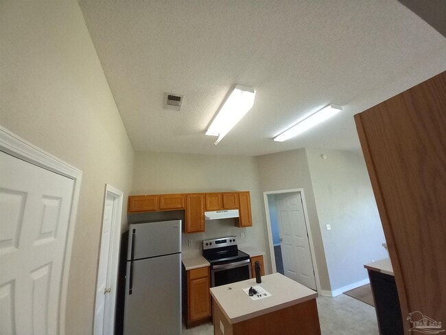 Photo - 537 Batten Blvd