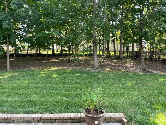 Photo - 7866 Steppingstone Ln