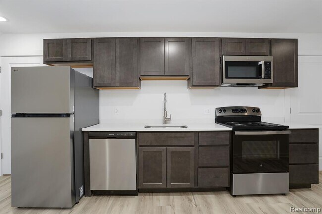 Photo - 799 E Grand Blvd Unit 10