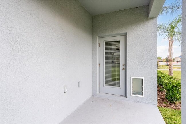 Photo - 14302 Editors Note St