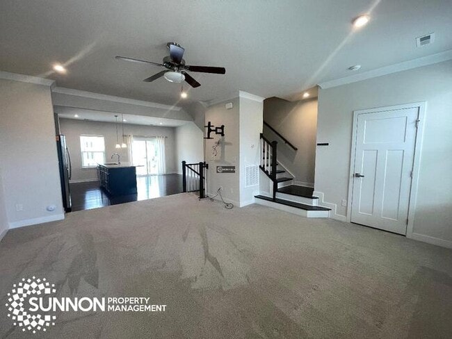 Photo - 3 Bed 2.5 Bath Townhome in Riverbend