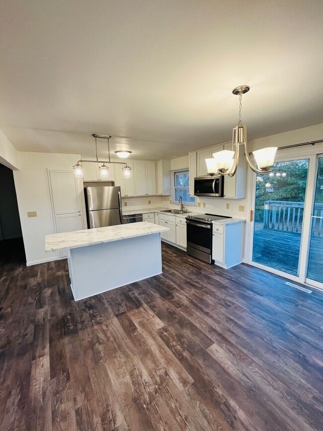 Photo - Beautifully updated 3 bedroom 2 bath duplex