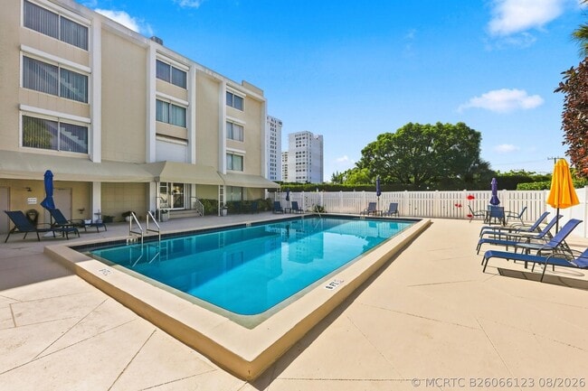 Building Photo - 1601 S Flagler Dr Unit 312O