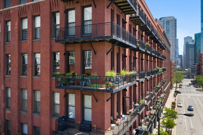 Photo - 616 W Fulton St Unit 411