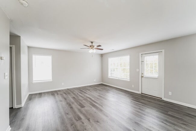 Photo - 6913 Seney Dr