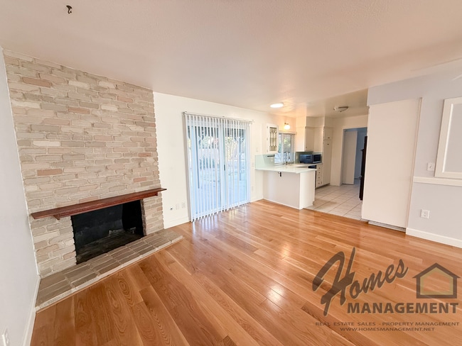 Photo - Homes Management - 3 bed, 2 bath home off Oak Hill