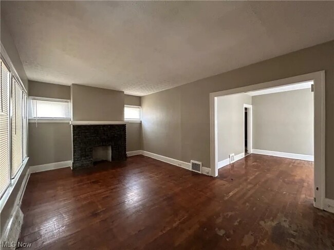 985 E 143rd St Unidad 1