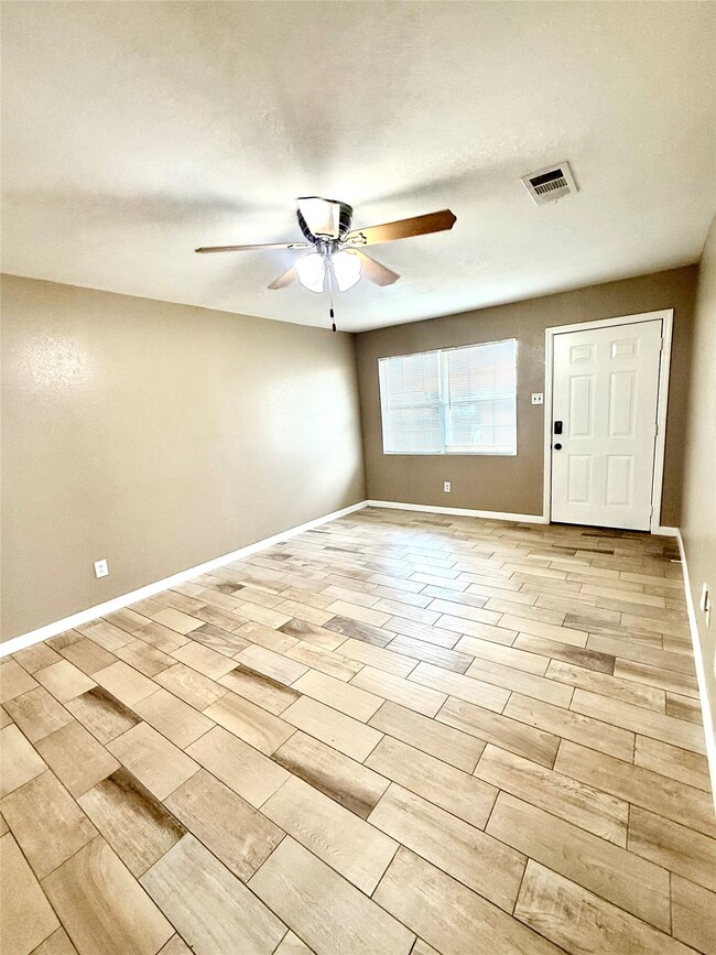 Photo - 7225 Hummingbird Ln