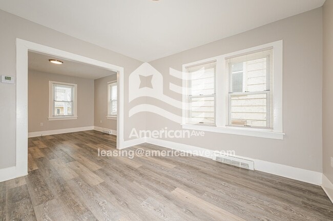 Photo - 856 Broad St