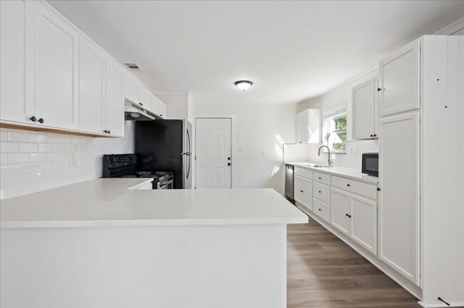 Photo - Spacious 2-Bedroom, 2-Bathroom Home in Savannah, GA