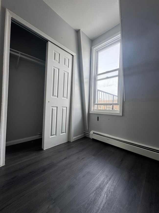 Photo - 720 27th St Unit 4