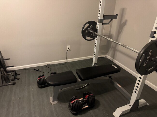 Photo - 1913 Newhaven Dr