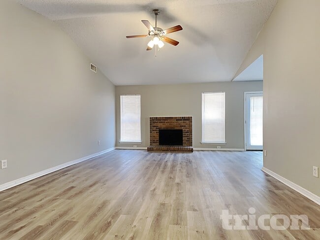 Photo - 5620 Oregon Trail Ct