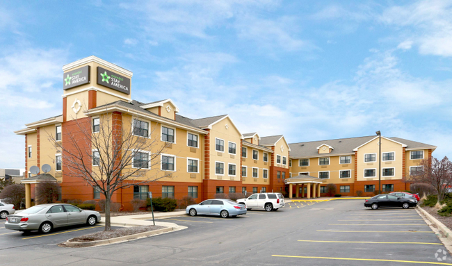 Exterior - Furnished Studio - Schaumburg Rental