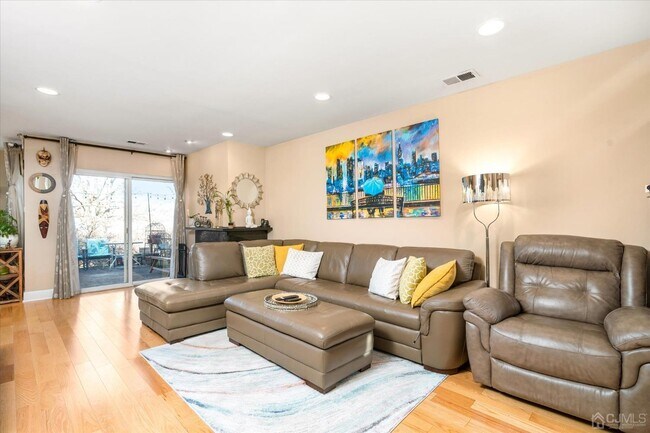 31 Chicopee Dr
