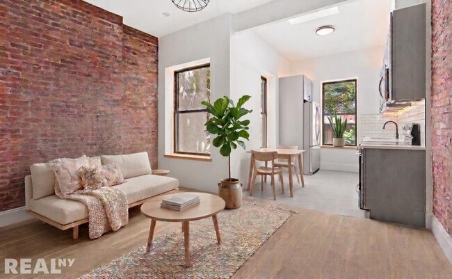 443 Jefferson Ave