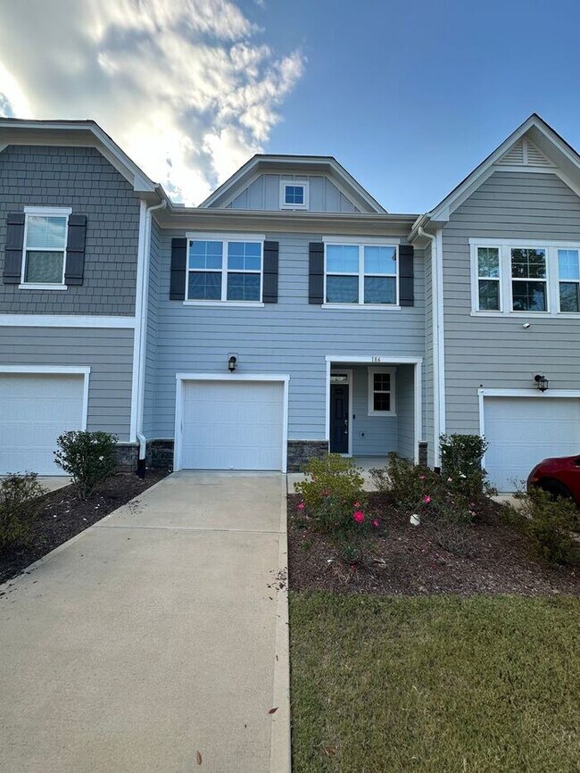 Like-New Townhouse in Holly Springs AVAILA... - Like-New Townhouse in Holly Springs AVAILA...