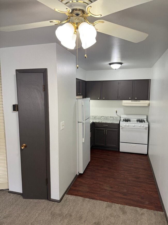 Photo - 2455 N Maryland Ave Unit 106