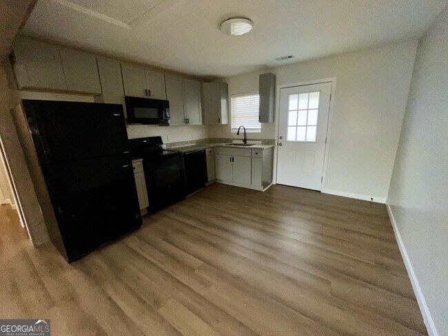 Photo - 405 Tallapoosa St Unit 4