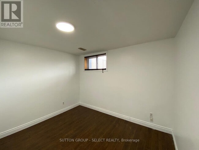 Photo - 19 Poplar Crescent