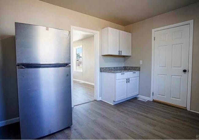 Photo - 1901 E 9th St