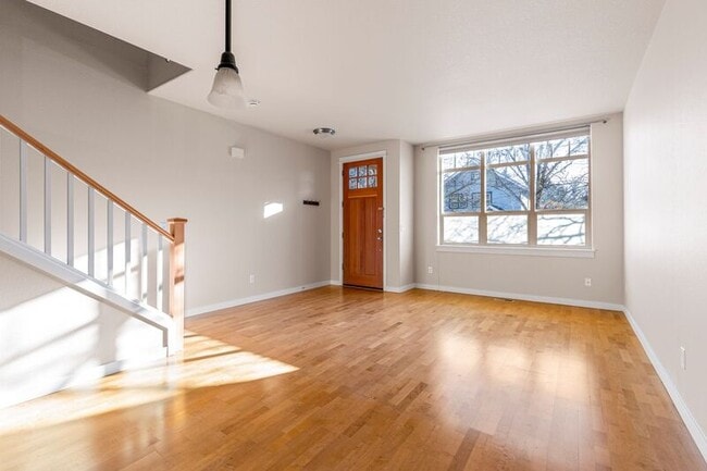 Photo - 929 SE Marion St